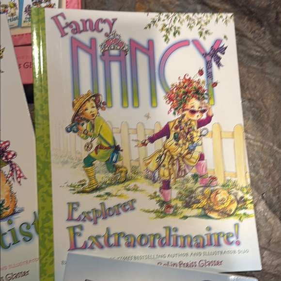The Wonderful World of Fancy Nancy Book Set plus one extra book - Picture 7 of 11